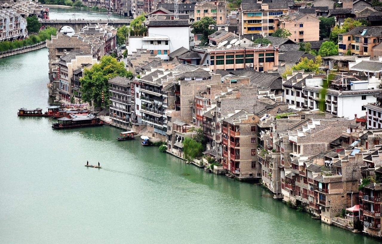 五一贵州出行｜不想自驾？ 傲途运车帮你轻松解锁黔境美景
